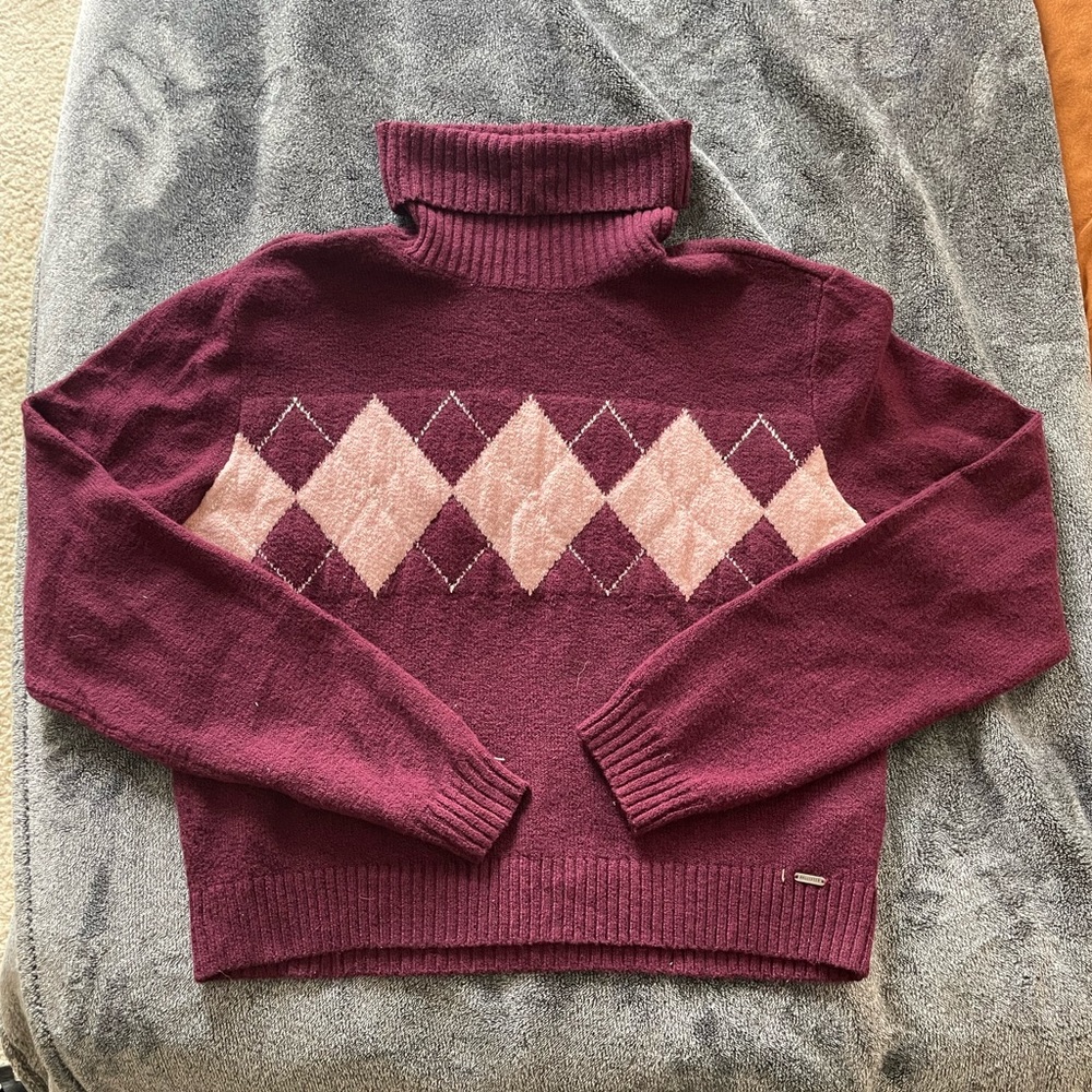 Hollister Cropped Turtle Neck Sweater